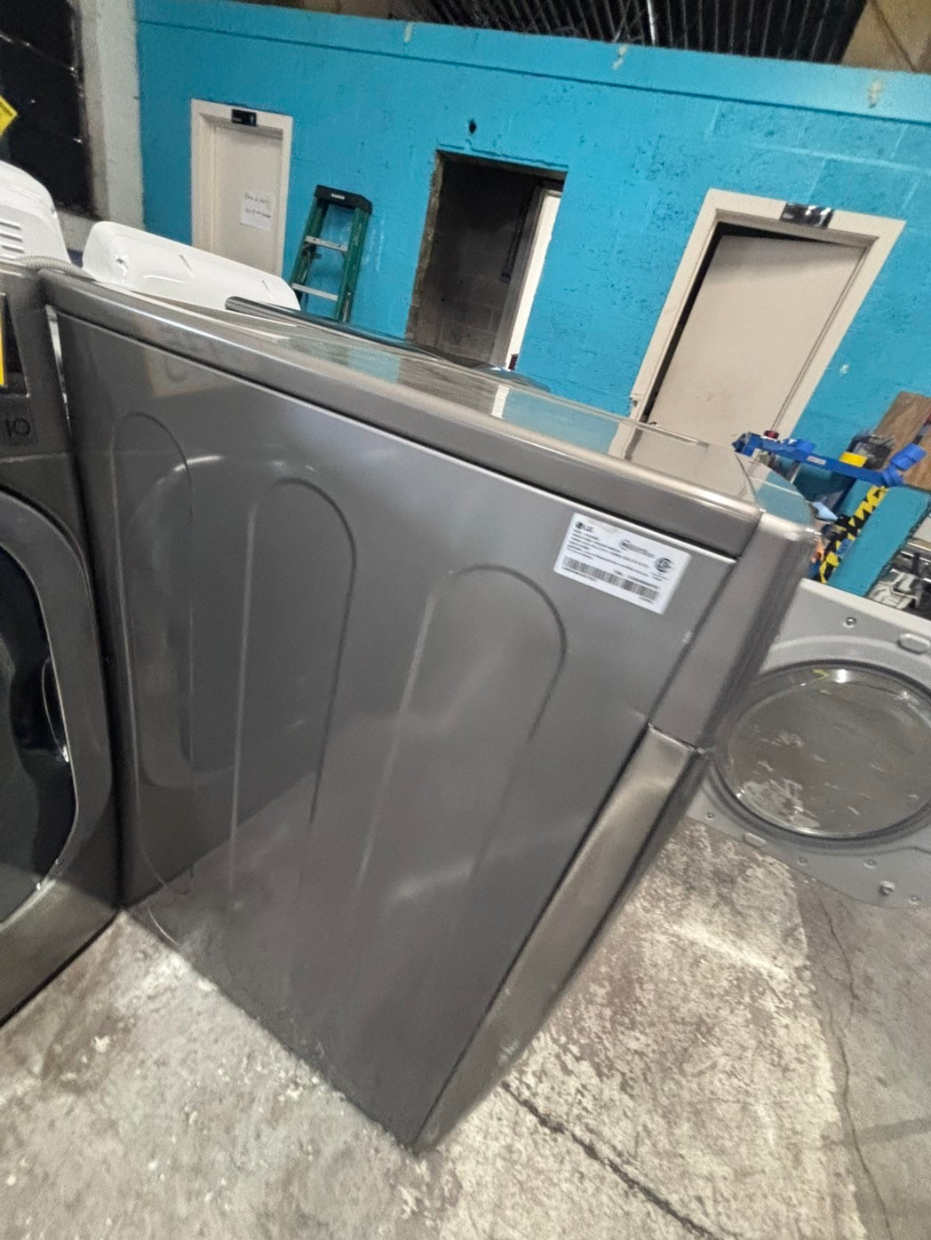 >*used great condition 29”refurbished LG steam washer & dryer set electric front load jumbo size stackable or side by side stainless steel drum 29" #WEX5S9B