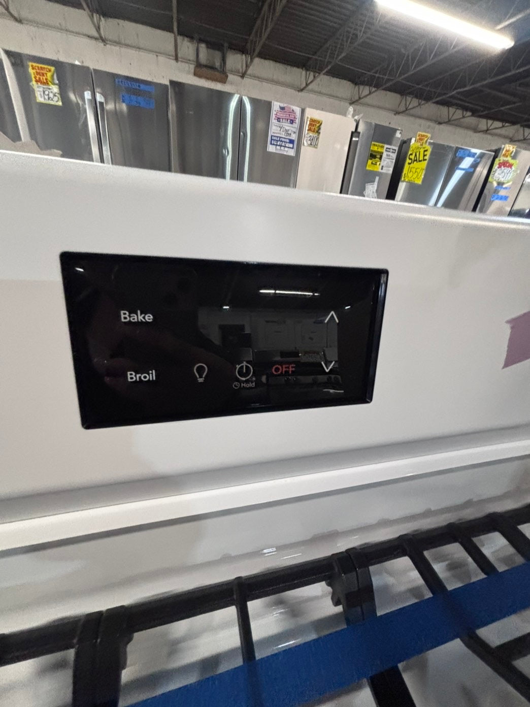 >>like new frigidaire Gas range 5 burner bake broil Hi/Lo self clean in  white used-Refurbished 30” #G1T1A4B
