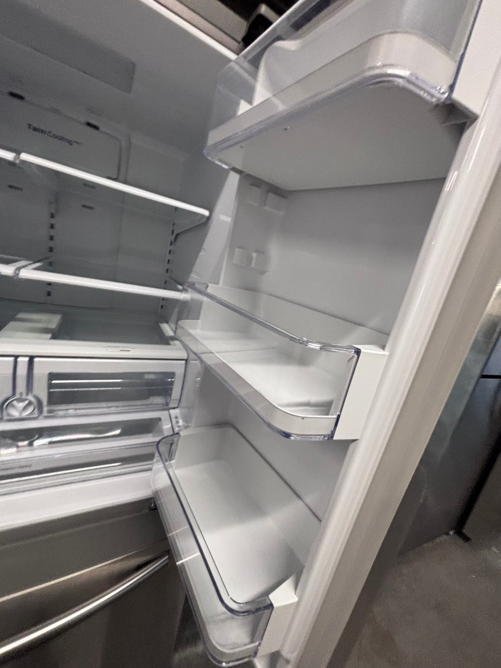 >* used-Refurbished samsung 36”w x69h x 29 depth refrigerator stainless steel w/ice & water dispenser 36 “ #FDSS73B