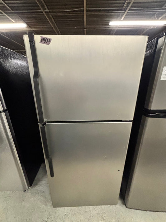 -GE Top freezer Refrigerator with ice maker inside -stainless steel |  30” in Refurbished Item number #RFS653VB-TR