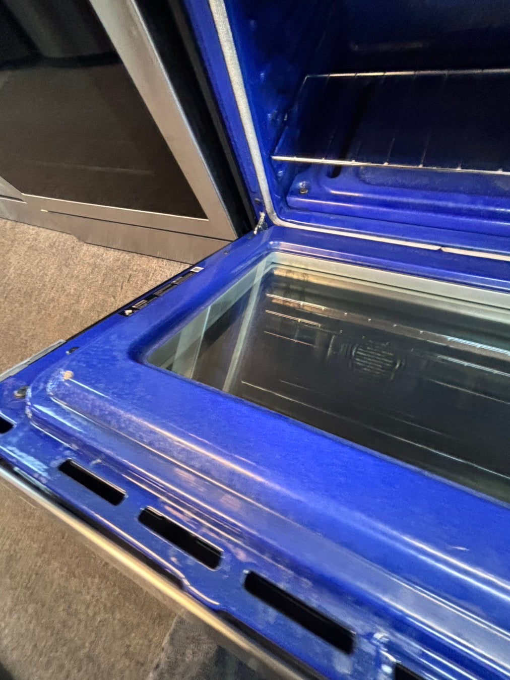 >LG Gas range 5 burner convection oven bake ,broil Hi/Lo self clean in stainless steel used-Refurbished 30” #SG7ZYYL
