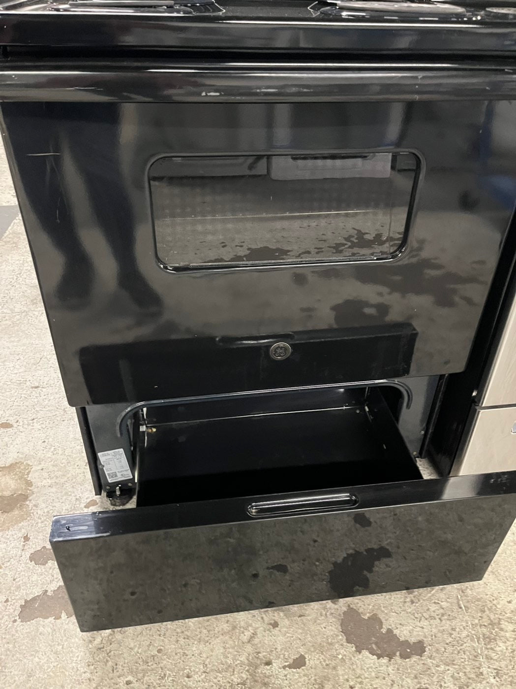 =Ge electric coil top electric range coil 220v 4 burner Refurbished bake Broil 30" Black & #ERF56VB