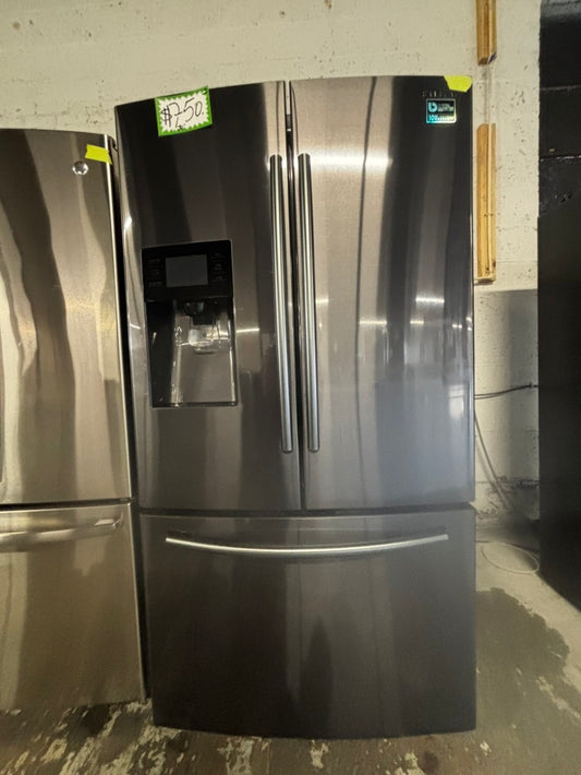 - Samsung 26cu.ft French door Refrigerator black stainless steel w/ice water dispenser 36" #RF740JB