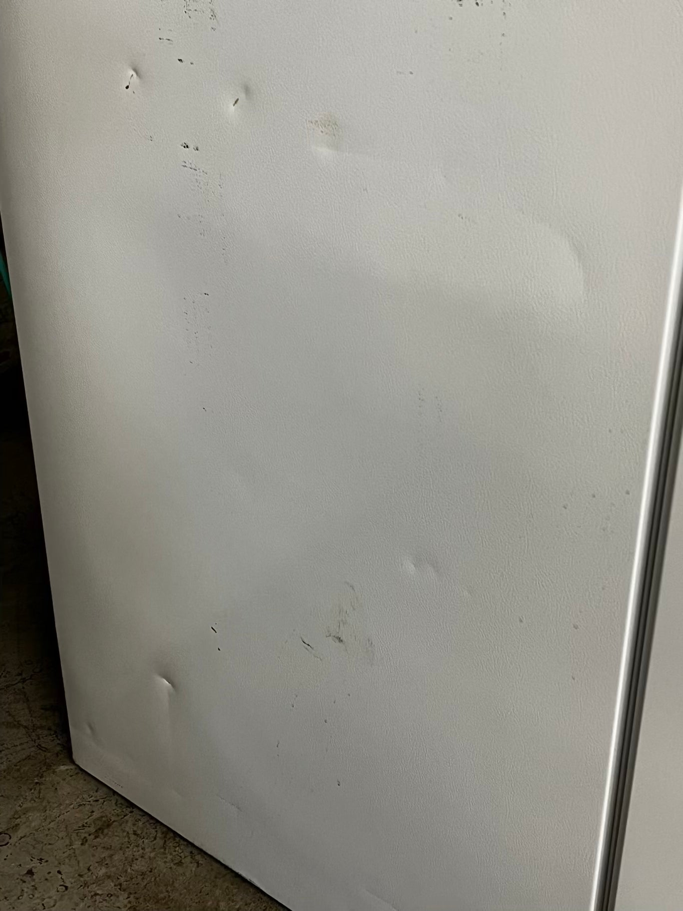 *🎉 Black Friday ⚡️ Frigidaire side by side Refrigerator w/ ice water dispenser  in white gently used - like new 36” #RF93741B