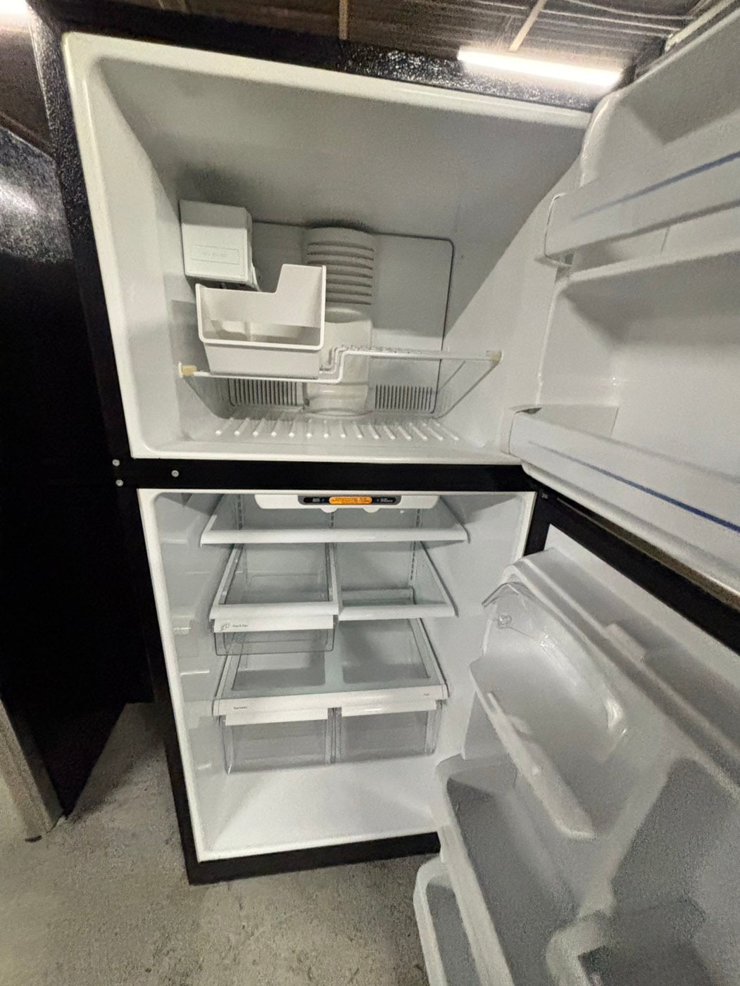 -GE Top freezer Refrigerator with ice maker inside -stainless steel |  30” in Refurbished Item number #RFS653VB-TR