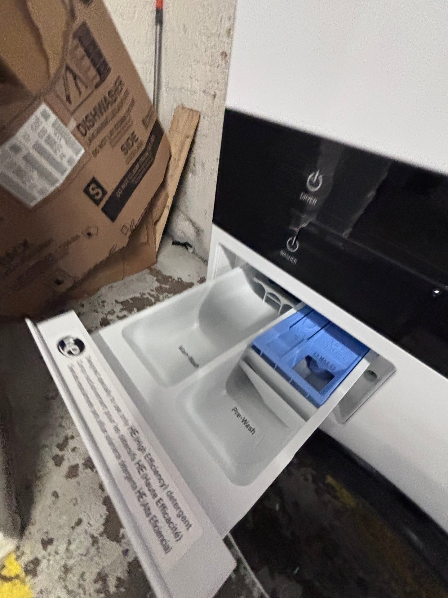 >>LG TQ 24” x 65h wash-tower (washer & dryer) 220v washer & dryer set used -in  white 24" #WTLT9B