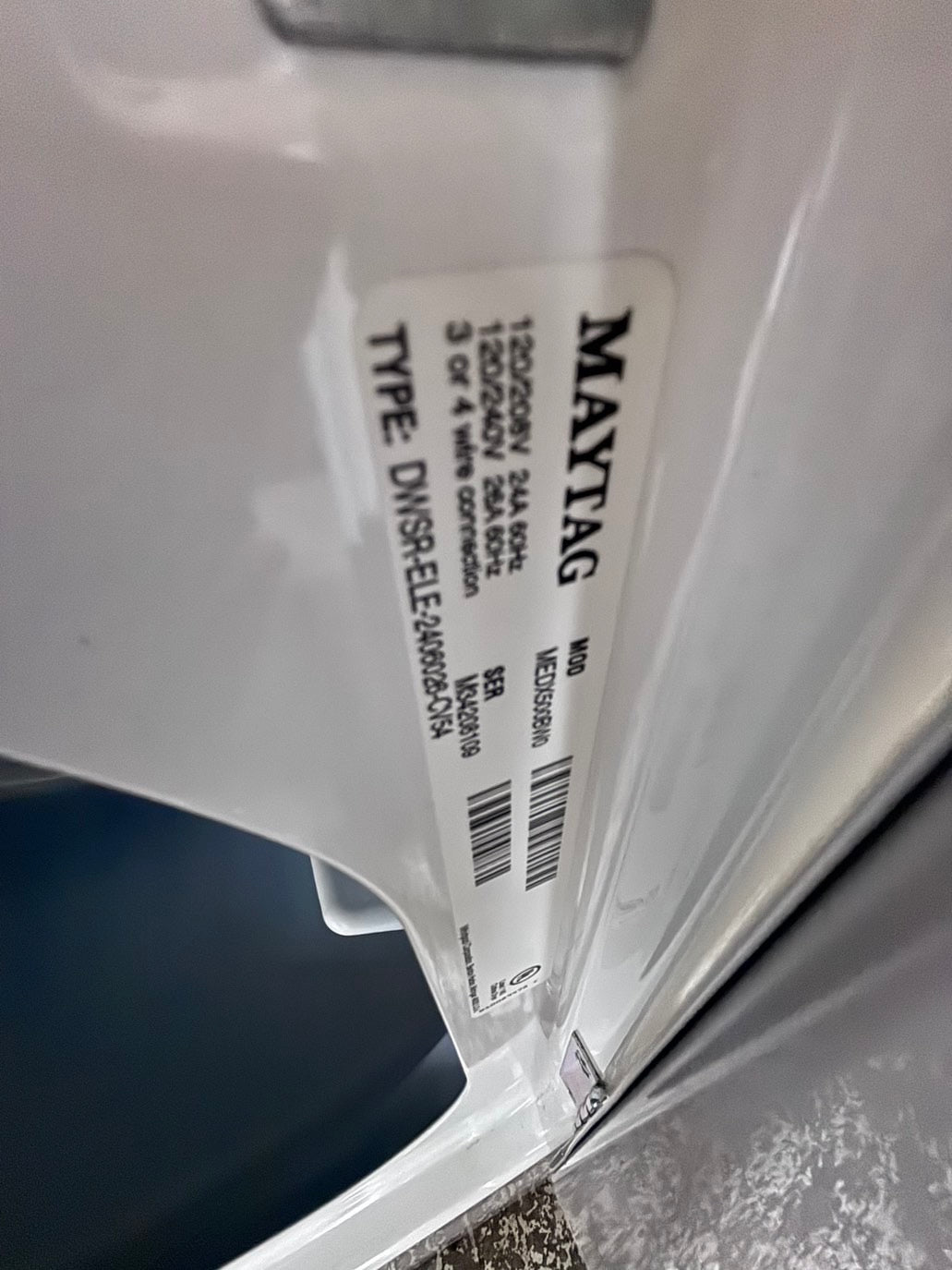 }maytag 29” extra large capacity side x side large capacity electric 220v dryer  in white 29”Refurbished #KDH681B
