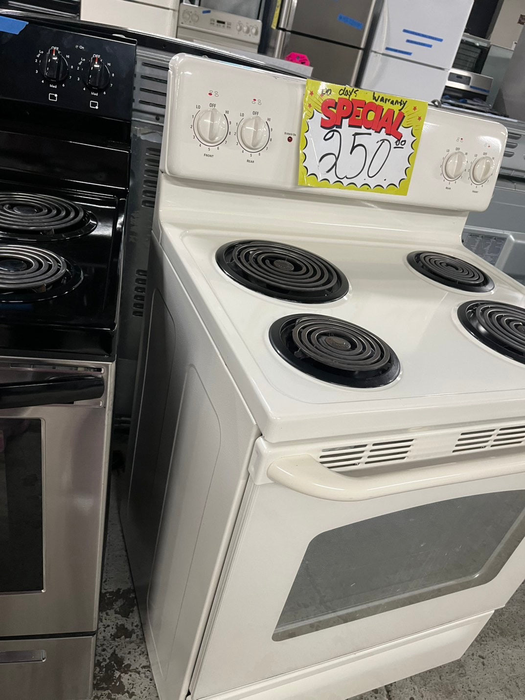 🥳🎉=Ge off white electric coil top electric range coil 220v 4 burner Refurbished in bake Broil self clean 30" #RERC29B