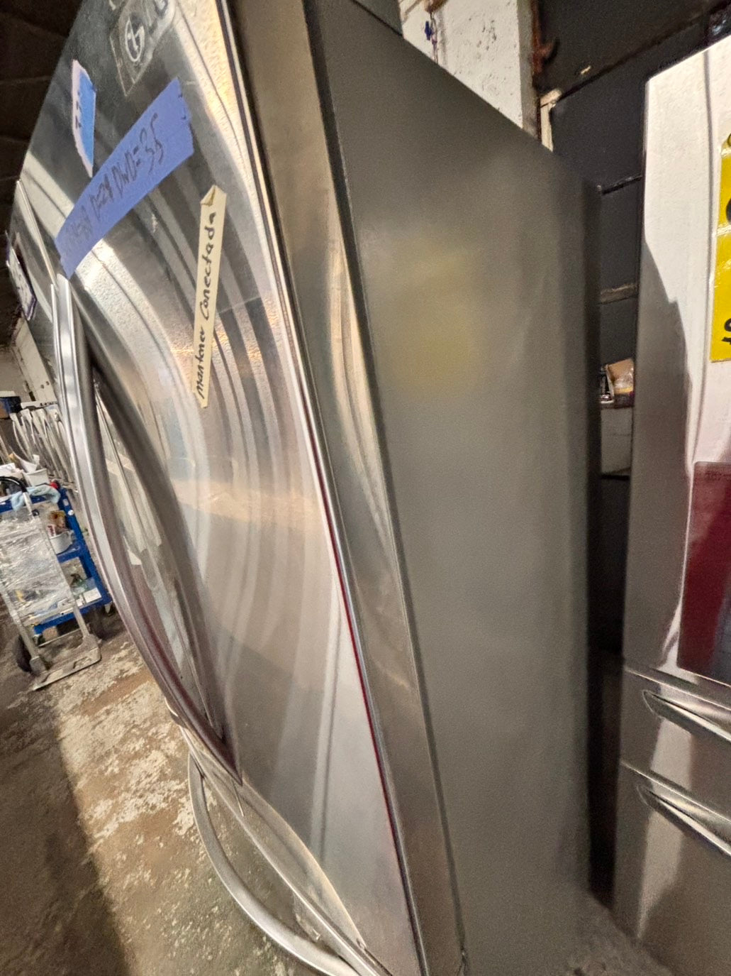 >LG French door Refrigerator stainless steel w/ ice water dispenser 33" #RF26FQB