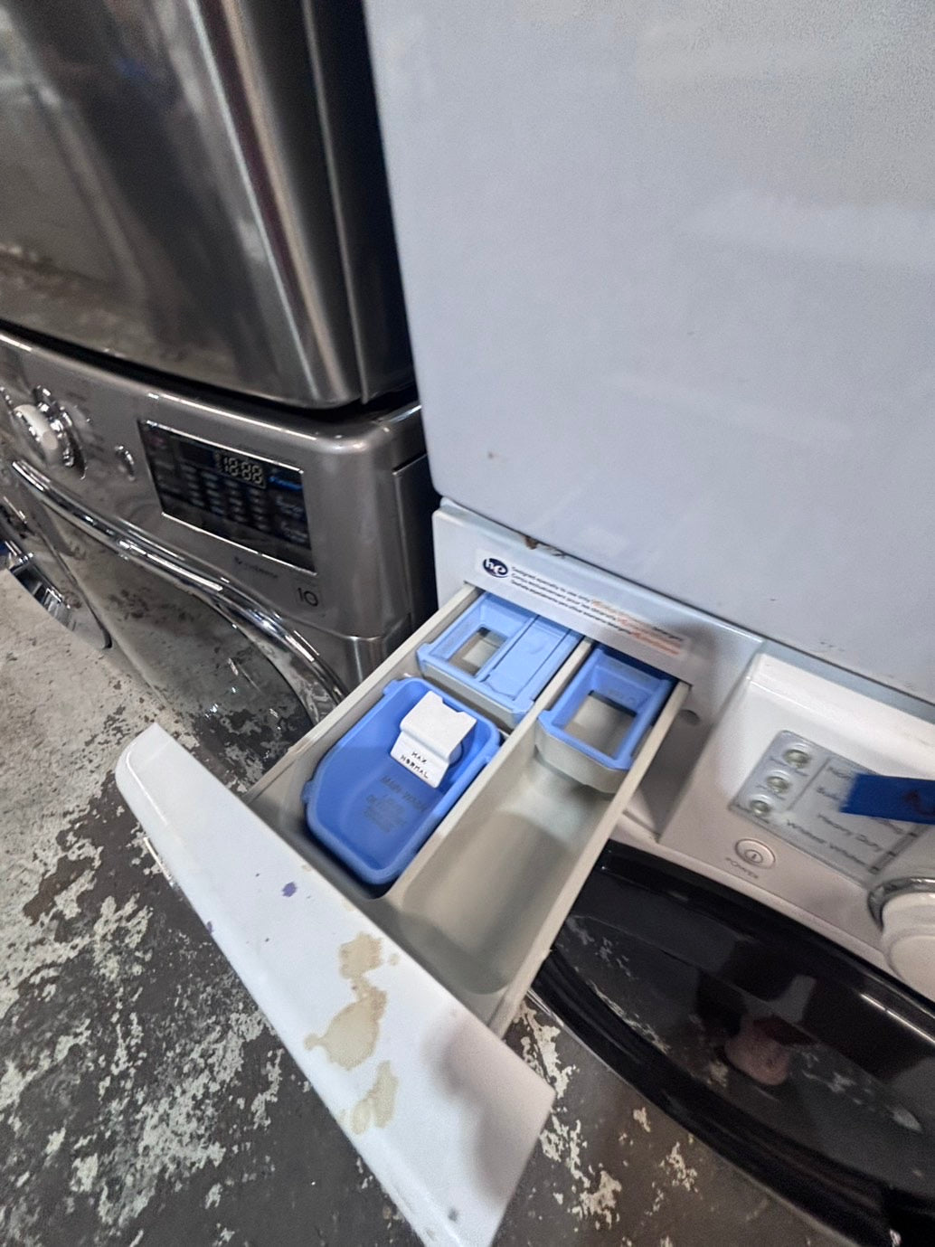 >*early July 4th special 🇺🇸kenmore washer & dryer set electric 220v front load stackable or side by side - sensor dry in white  color #GW1S2BSET