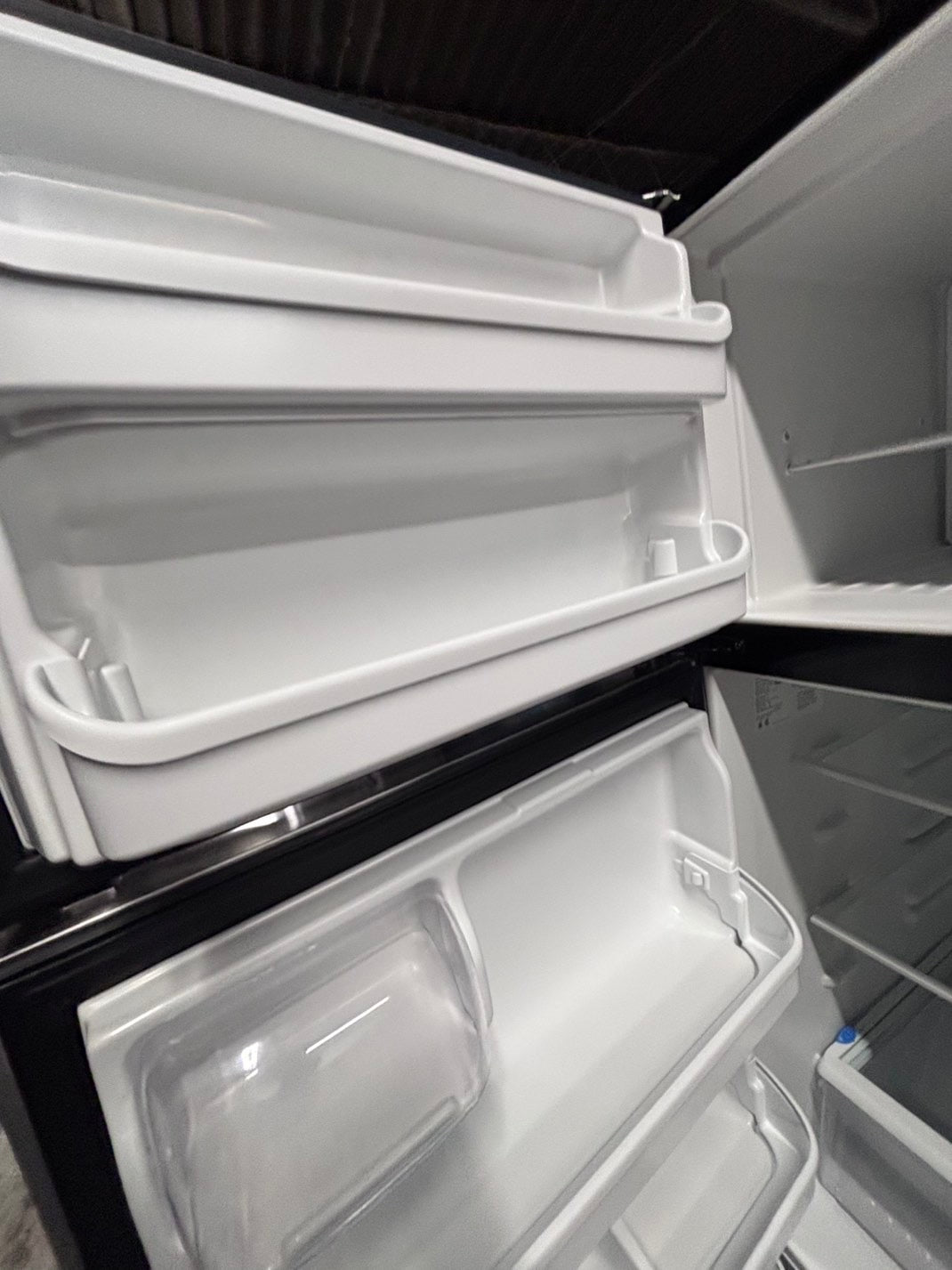 >Frigidaire 21cu.ft -top freezer refrigerator stainless steel -used refurbished 30” #RFH916B