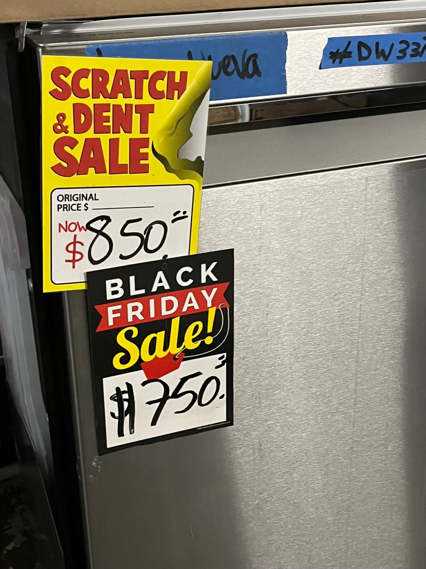 Open Bosch 500 Series 24" Smart Built-In Dishwasher with 3rd Rack in Stainless Steel 24” Model: SHP95CM5N - stock number : #DW33TB