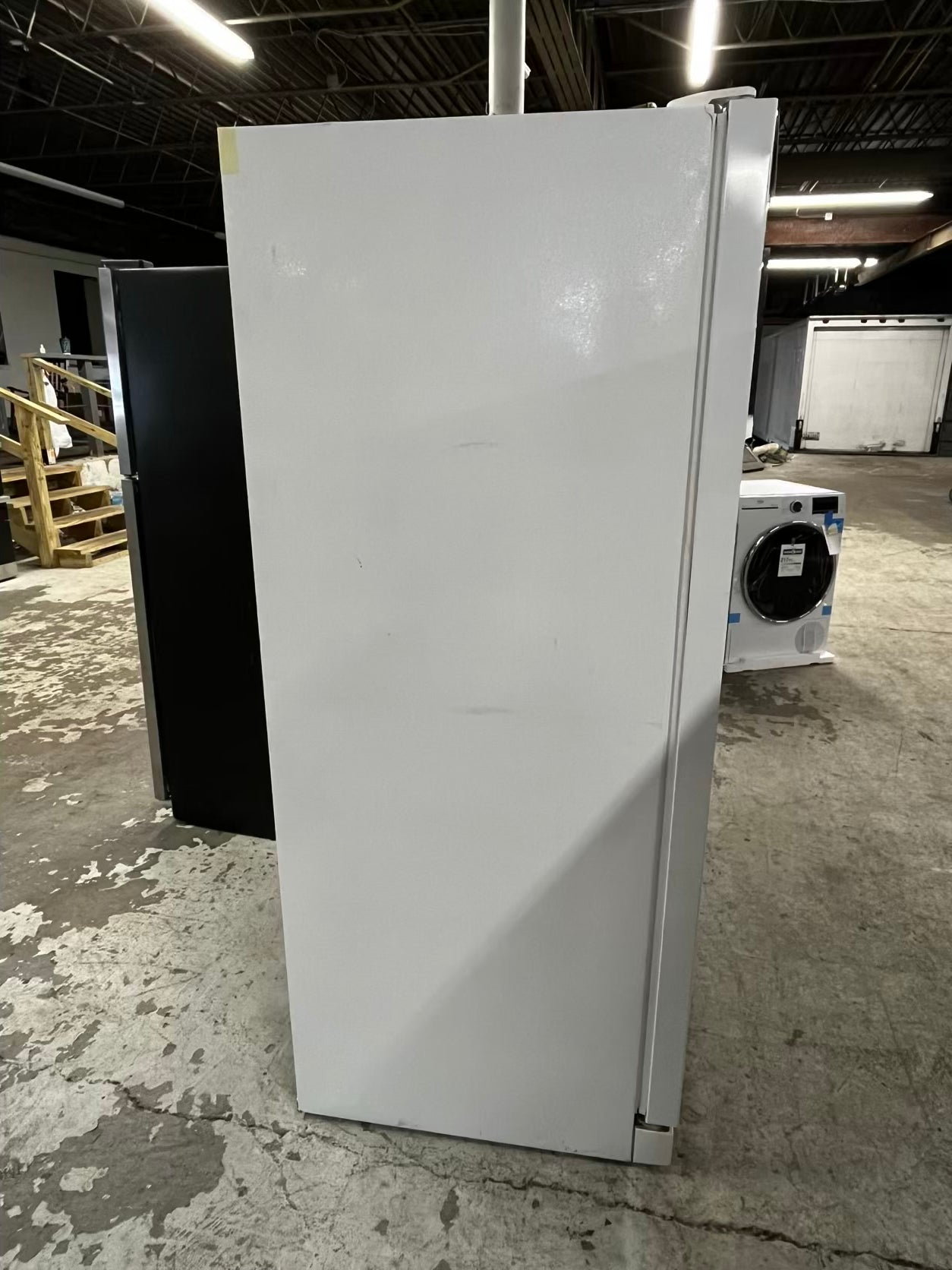 * 🎄Holidays Sale 🎁-Frigidaire 21 cu.ft up-right freezer white 34" #RF39NK6B used-Refurbished