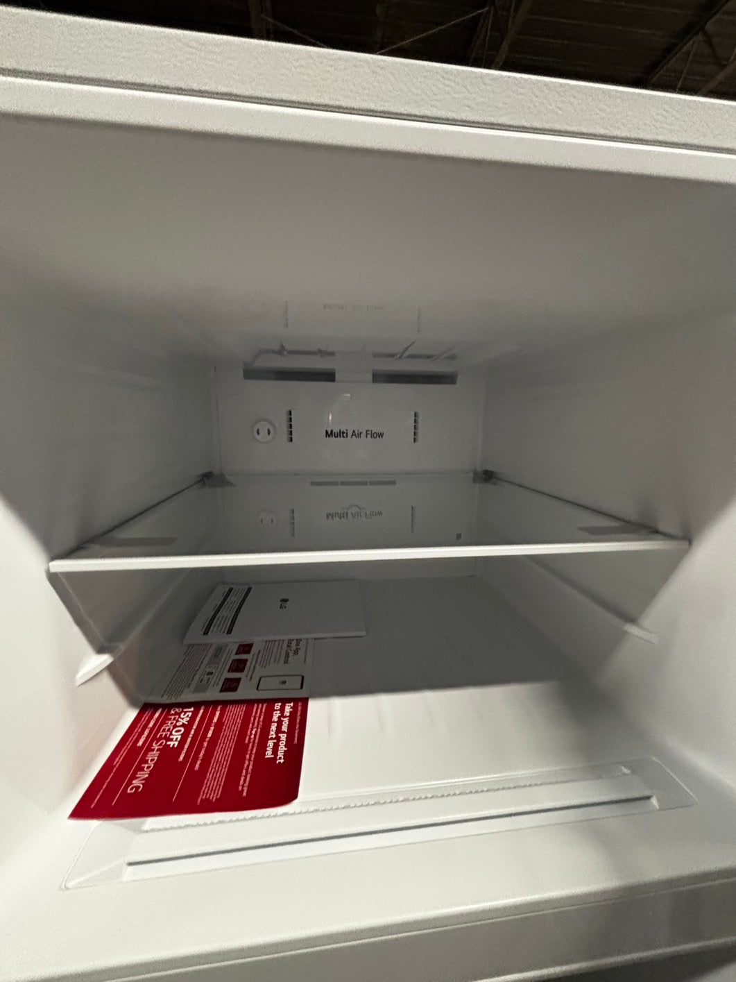 >new scratch and dent -Open box 📦.  This 28 inch freestanding top freezer refrigerator has a generous 18 cu. ft. of space, perfect for storing groceries. The Multi-Air Flow system maintains ideal humidity and temperature levels, keeping your food #RFG18B