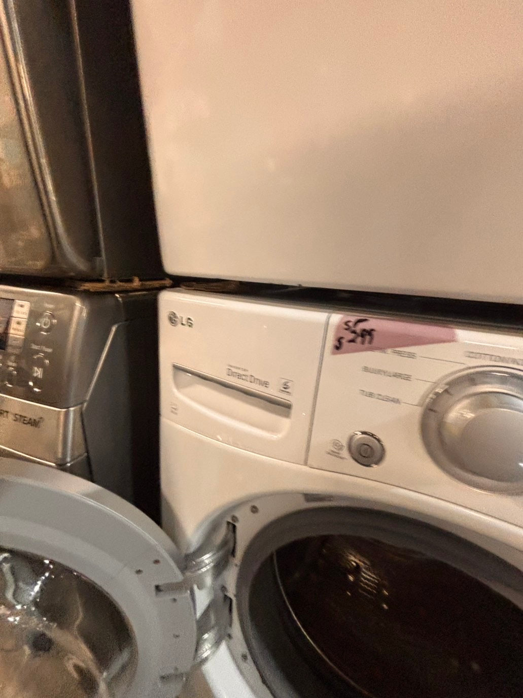 >* special🎉LG washer & dryer set electric 220v front load stackable or side by side - sensor dry in white  #WQ575SET