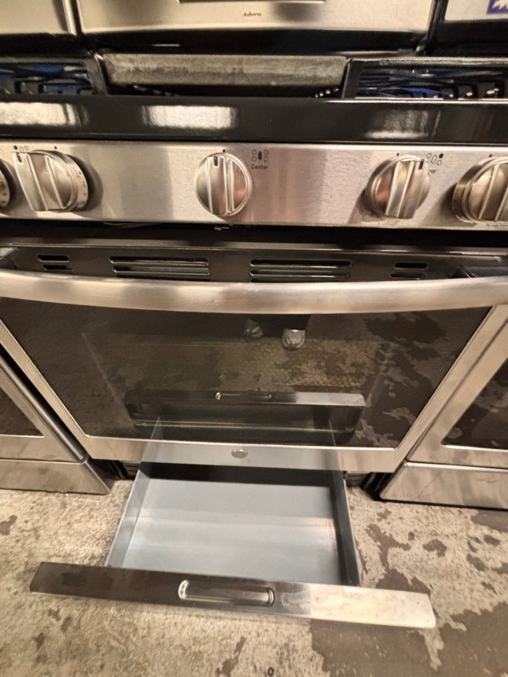 >GE  Gas range 5 burner convection oven bake ,broil Hi/Lo self clean in stainless steel used-Refurbished 30” #GS88ZXB