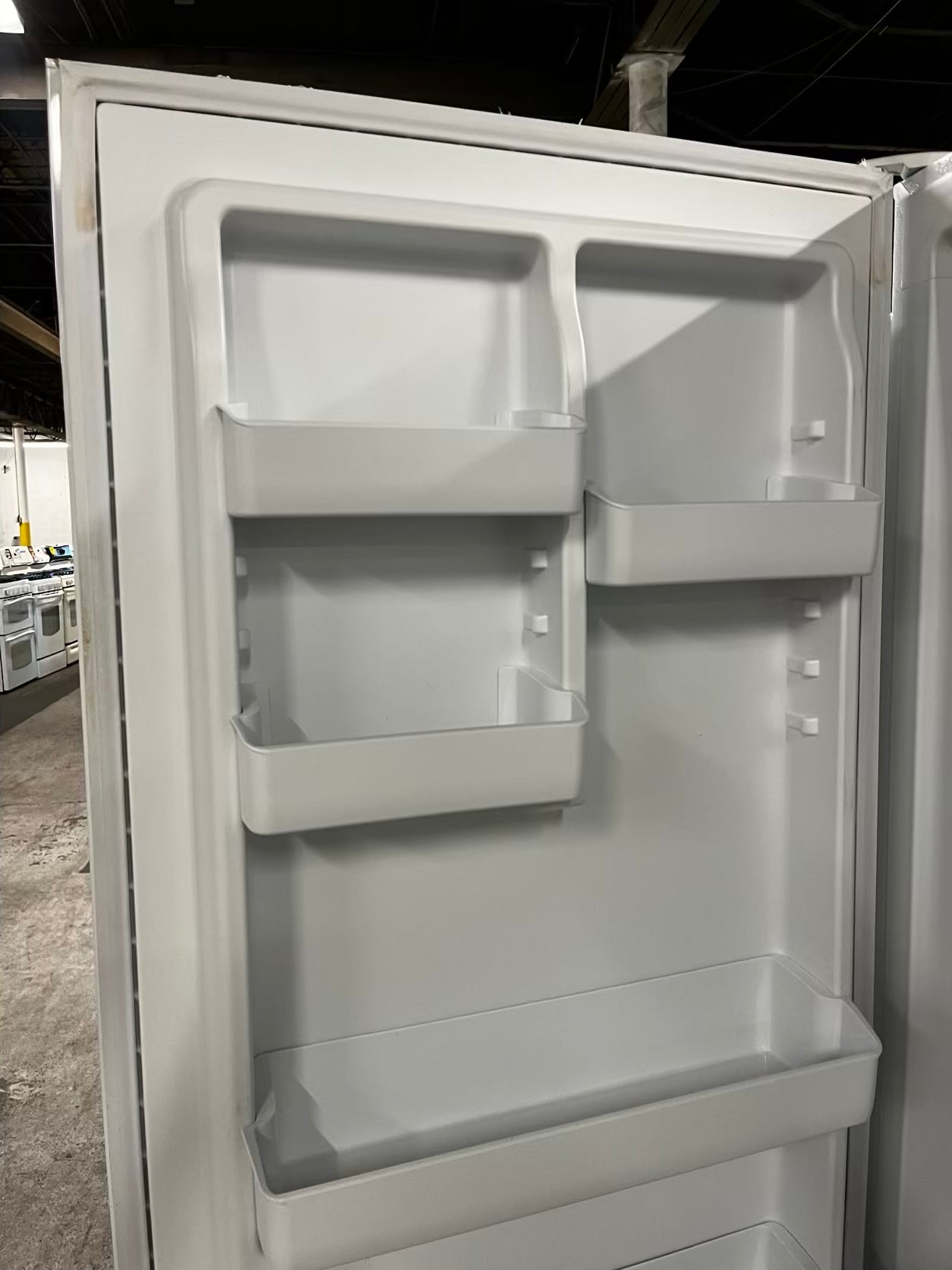 * 🎄Holidays Sale 🎁-Frigidaire 21 cu.ft up-right freezer white 34" #RF39NK6B used-Refurbished
