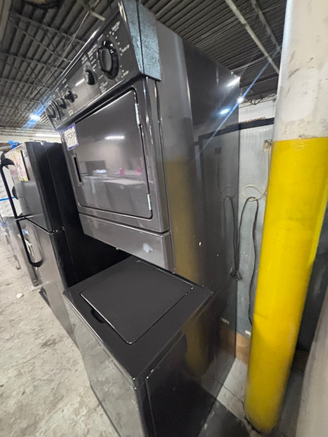 >>used- refurbished kenmore stacked laundry center Electric 220v washer & dryer unit in gray  27" #LWK17DB