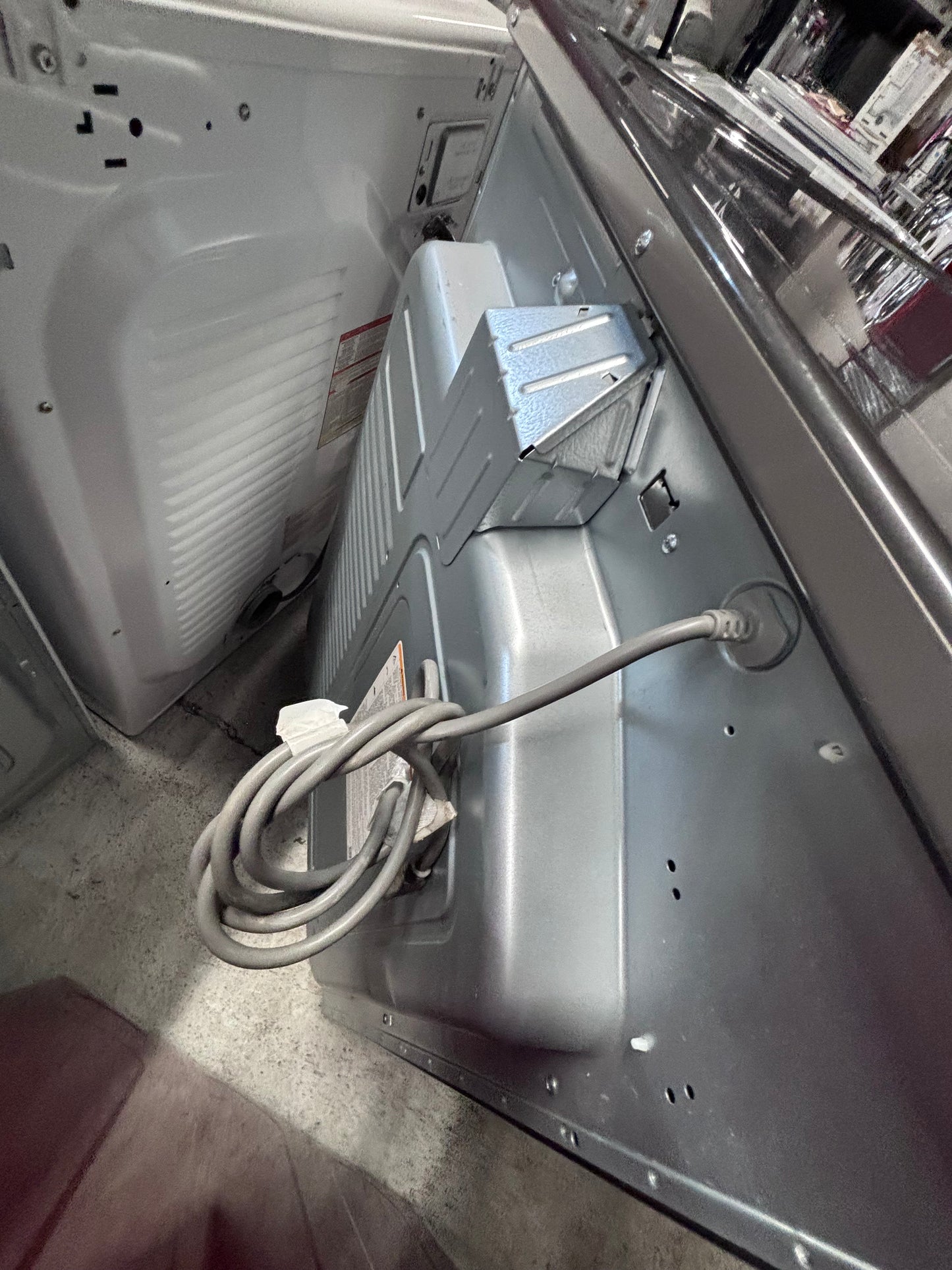 >>LG gas steam Dryer 29” mega capacity -gray front dark stainless steel drum large capacity 8.2cu.ft used- refurbished #GL55D8B