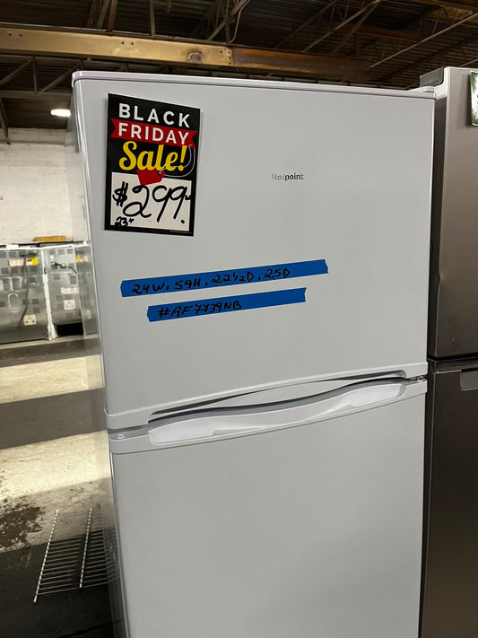 ~ Used | Refurbished Hotpoint top freezer refrigerator 24" #RF7739NB