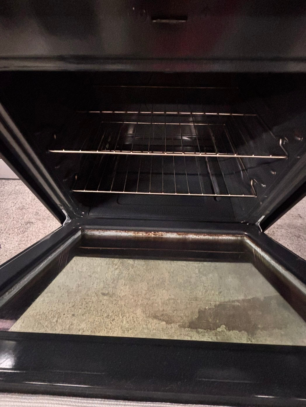 >frigidaire stainless steel Gas range 5 burner  bake broil self clean in used-Refurbished 30” #GF44WB