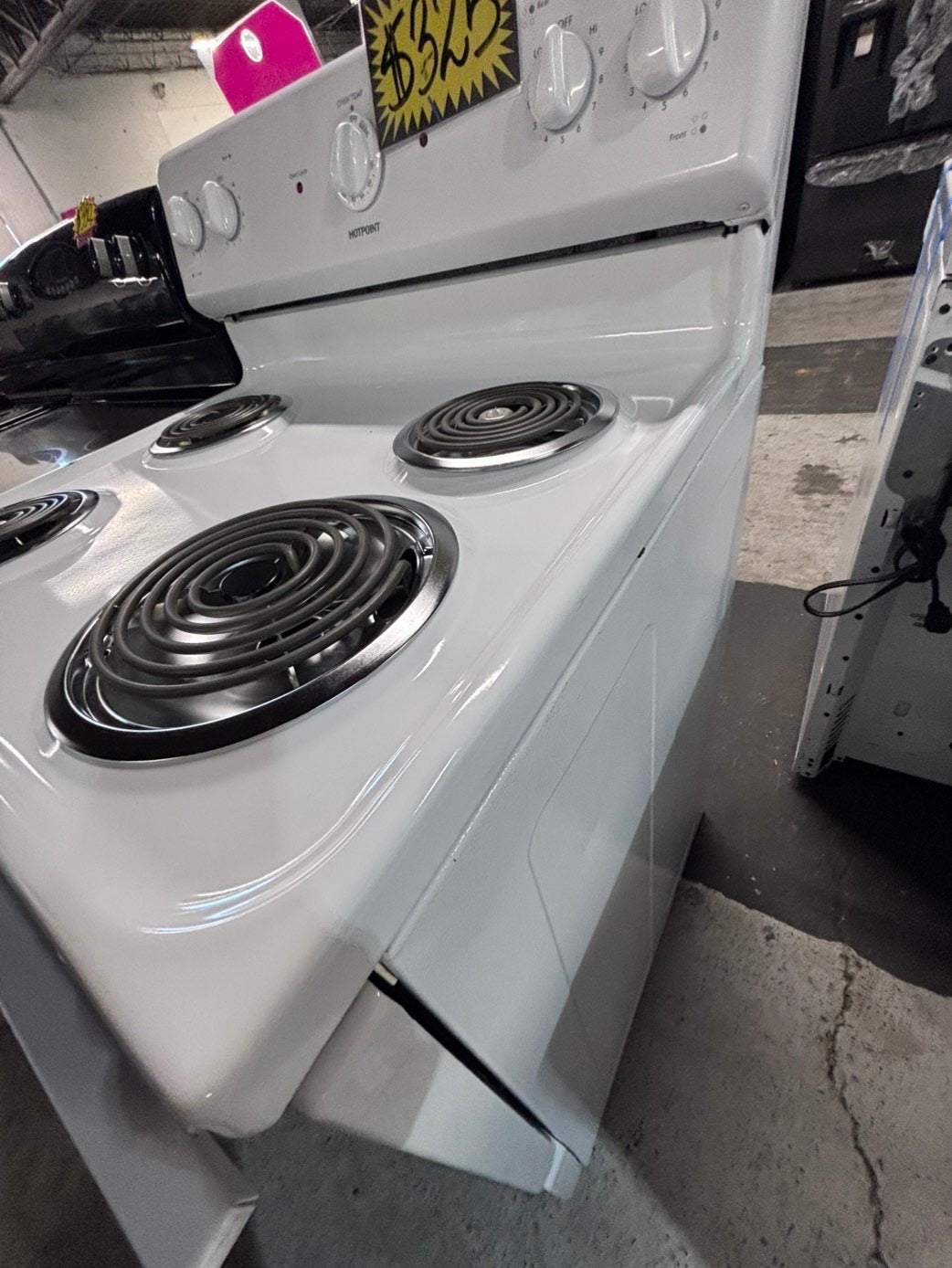 >*hot point white electric coil top range coil 220v bake /Broil 4 burner used-Refurbished  great condition 30" #HEF95B