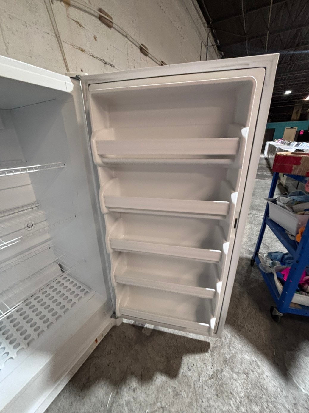 >>special 💥Frigidaire up-right freezer white 14.cu.ft Refurbished-used #FKUP14B