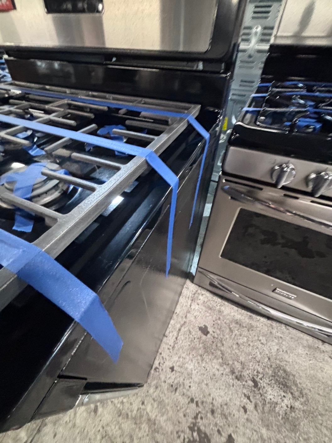 >*whirlpool Gas range 5 burner convection oven bake ,broil Hi/Lo self clean in stainless steel used-Refurbished 30” #SWW746B