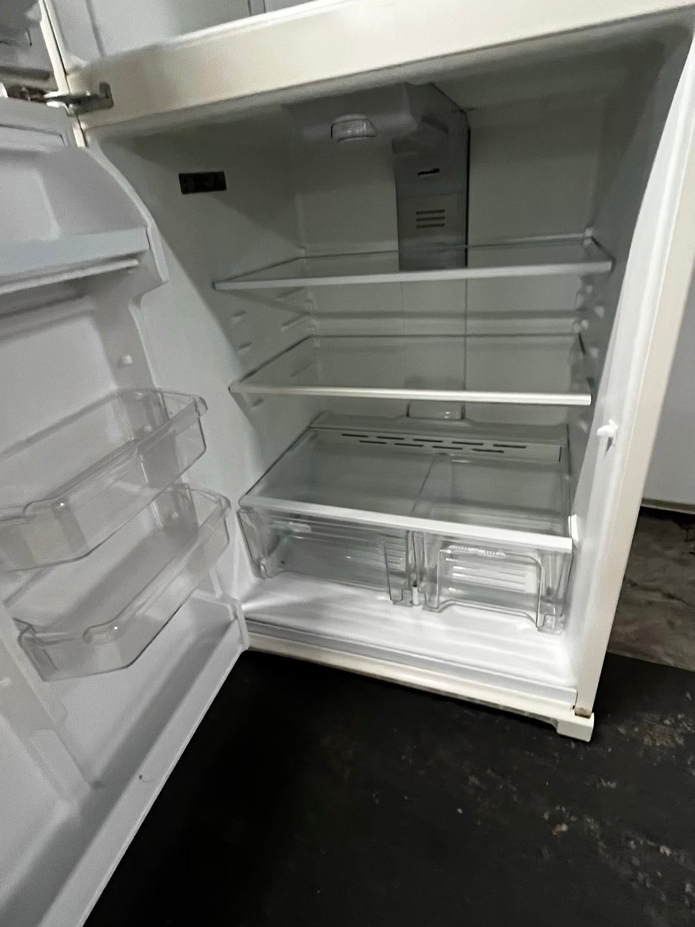 * 🎉 Black Friday ⚡️ Whirlpool top freezer refrigerator in off white no ice maker 28" #RF34774TB