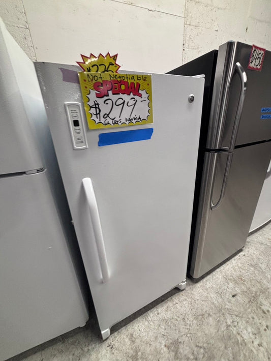 >special 💥GE up-right freezer white 14.cu.ft Refurbished-used #RF903MB