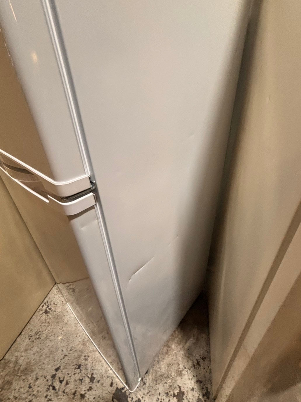>*top freezer refrigerator working 💯 white color  24" used ,refurbished #RSA5DB