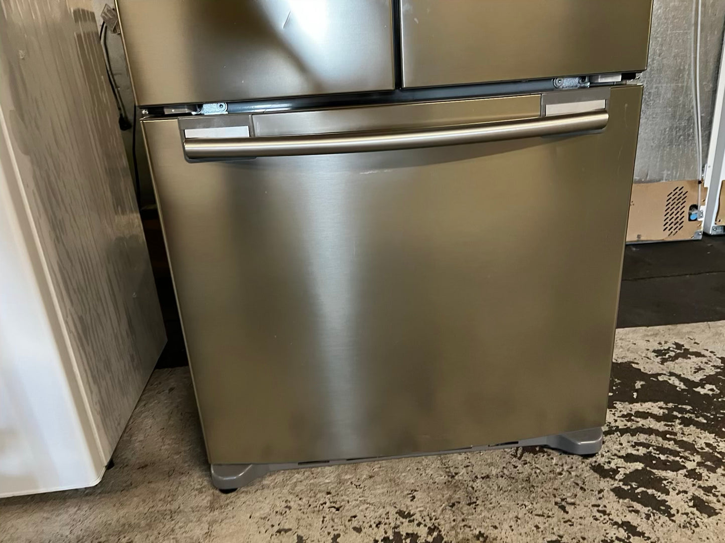🎄Holiday Sale 🎁Used | Refurbished Samsung  32”  French door refrigerator counter depth slate *NO ice maker- stock number #RF72C3B