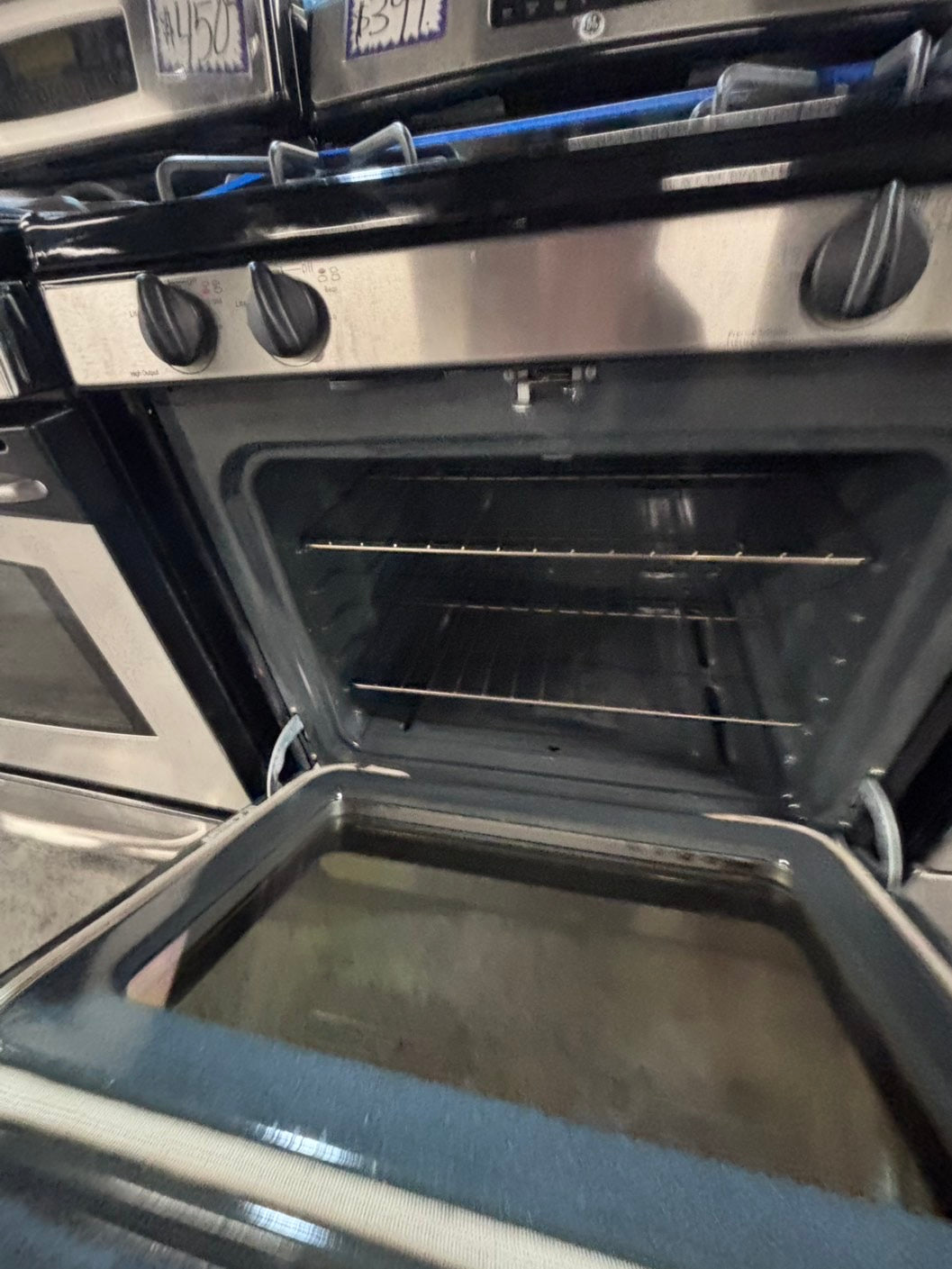 >*GE range 4 burner bake ,broil Hi/Lo self clean in stainless steel used-Refurbished 30” #GSG10SB