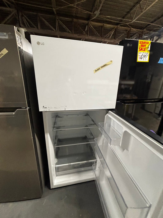 >new scratch and dent -Open box 📦.  This 28 inch freestanding top freezer refrigerator has a generous 18 cu. ft. of space, perfect for storing groceries. The Multi-Air Flow system maintains ideal humidity and temperature levels, keeping your food #RFG18B
