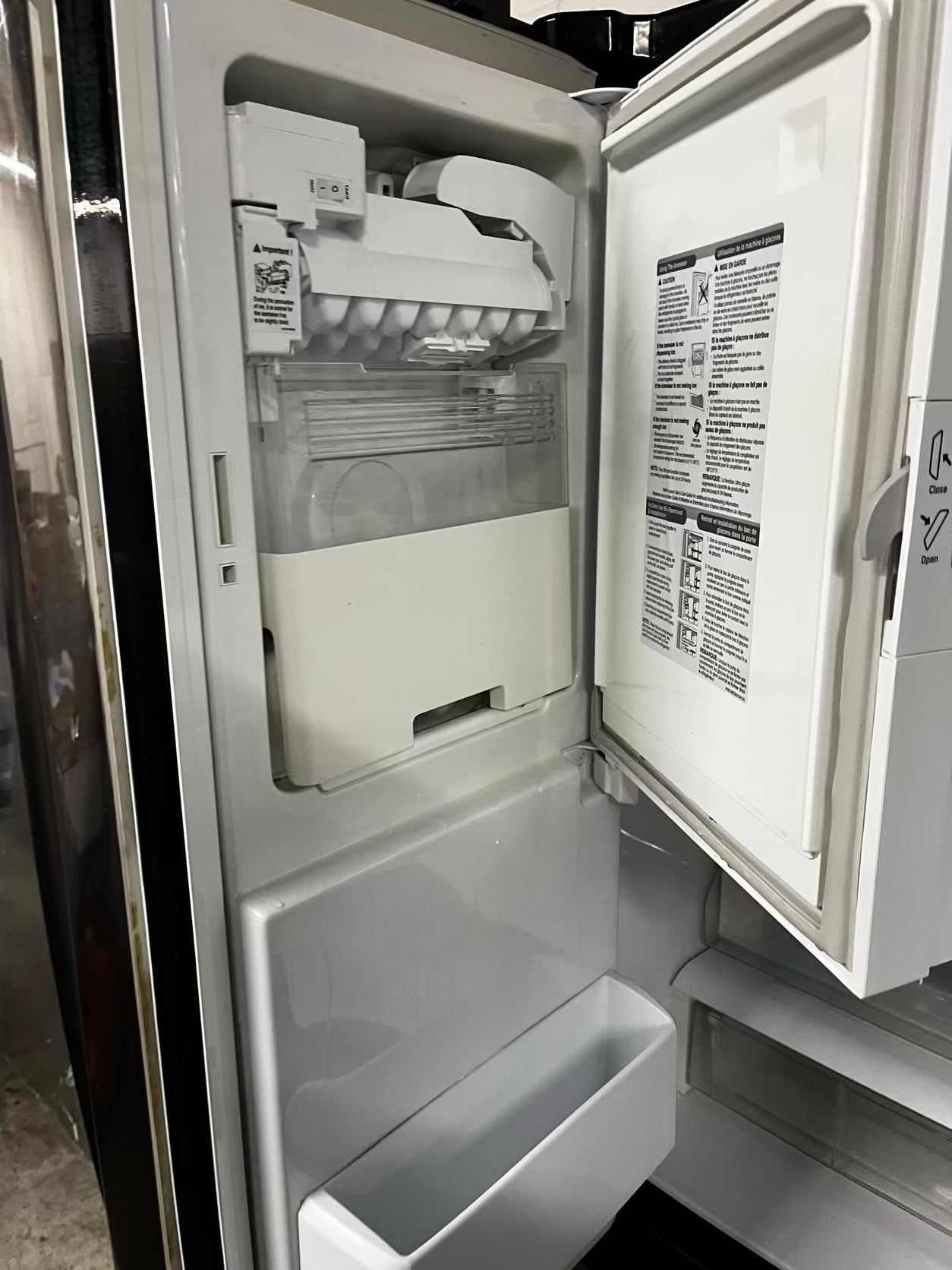 🎄Holiday Sale 🎁Used | Refurbished LG 36” 28cu.ft. French door refrigerator black stainless steel w/ice water dispenser - stock number #RF453P7B