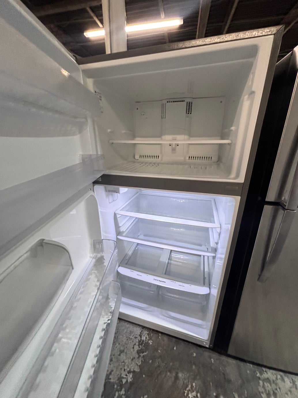 >*LG 33” Top freezer fridge   ,stainless steel. used-refurbished #RTLG91B