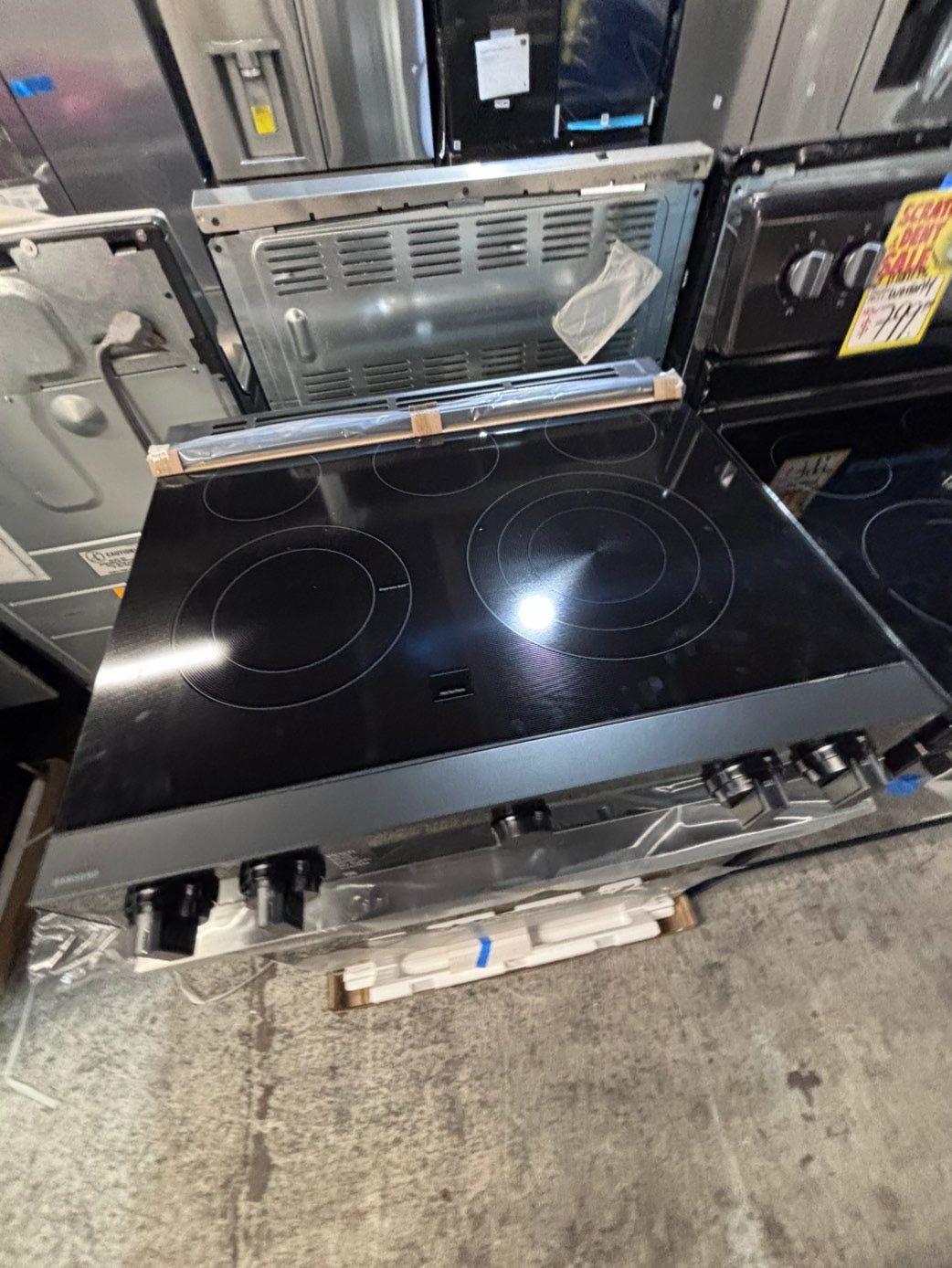 >*new open box Samsung - Bespoke 6.3 Cu. Ft. Slide-In Electric Range with Air Fry -stainless steel #NS67ZB