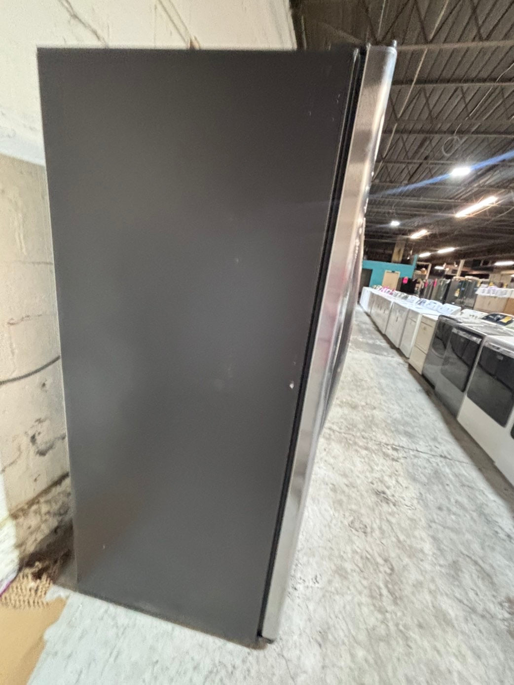 >>36” GE side by side Refrigerator and freezer stainless steel w/ice water dispenser 36” #AR243B