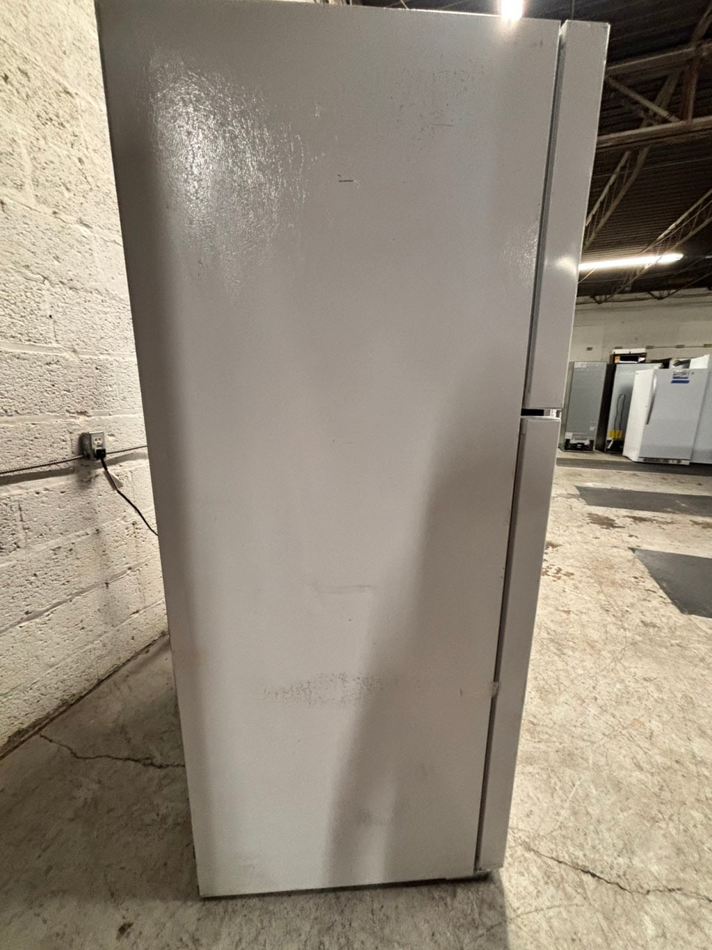 >Open box 📦 New S/d -Frigidaire
30” in. Top Freezer Refrigerator in white color  #RFW99B