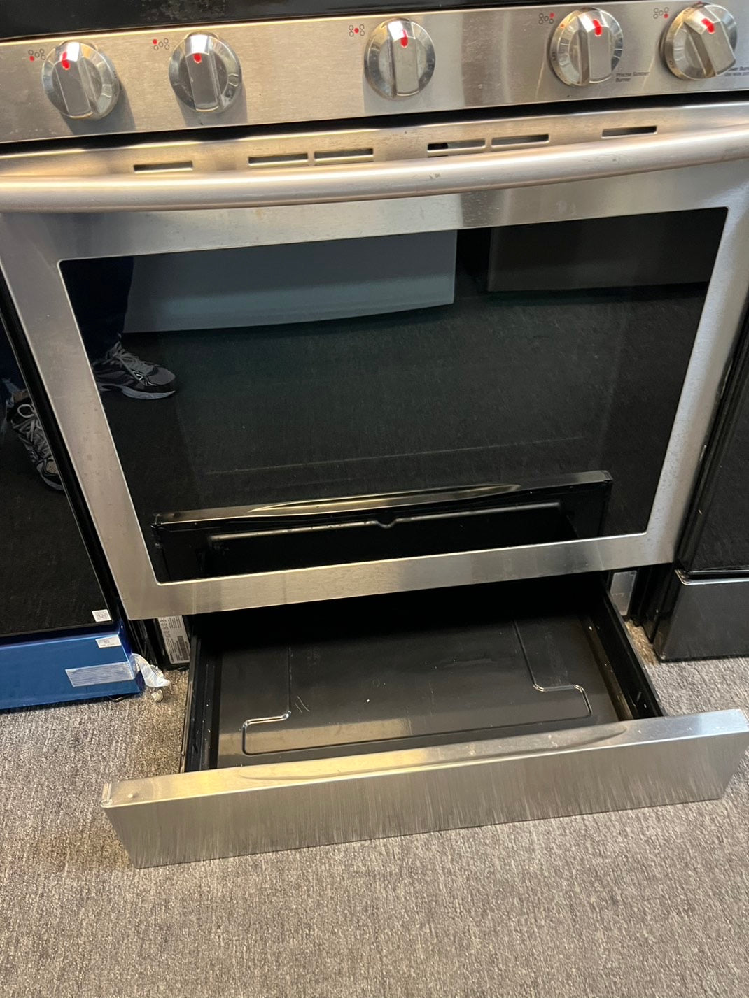 Samsung GAS range stainless steel 5 burner convection bake roast broil  Easy Mode Self clean Refurbished 30" #GPG34L