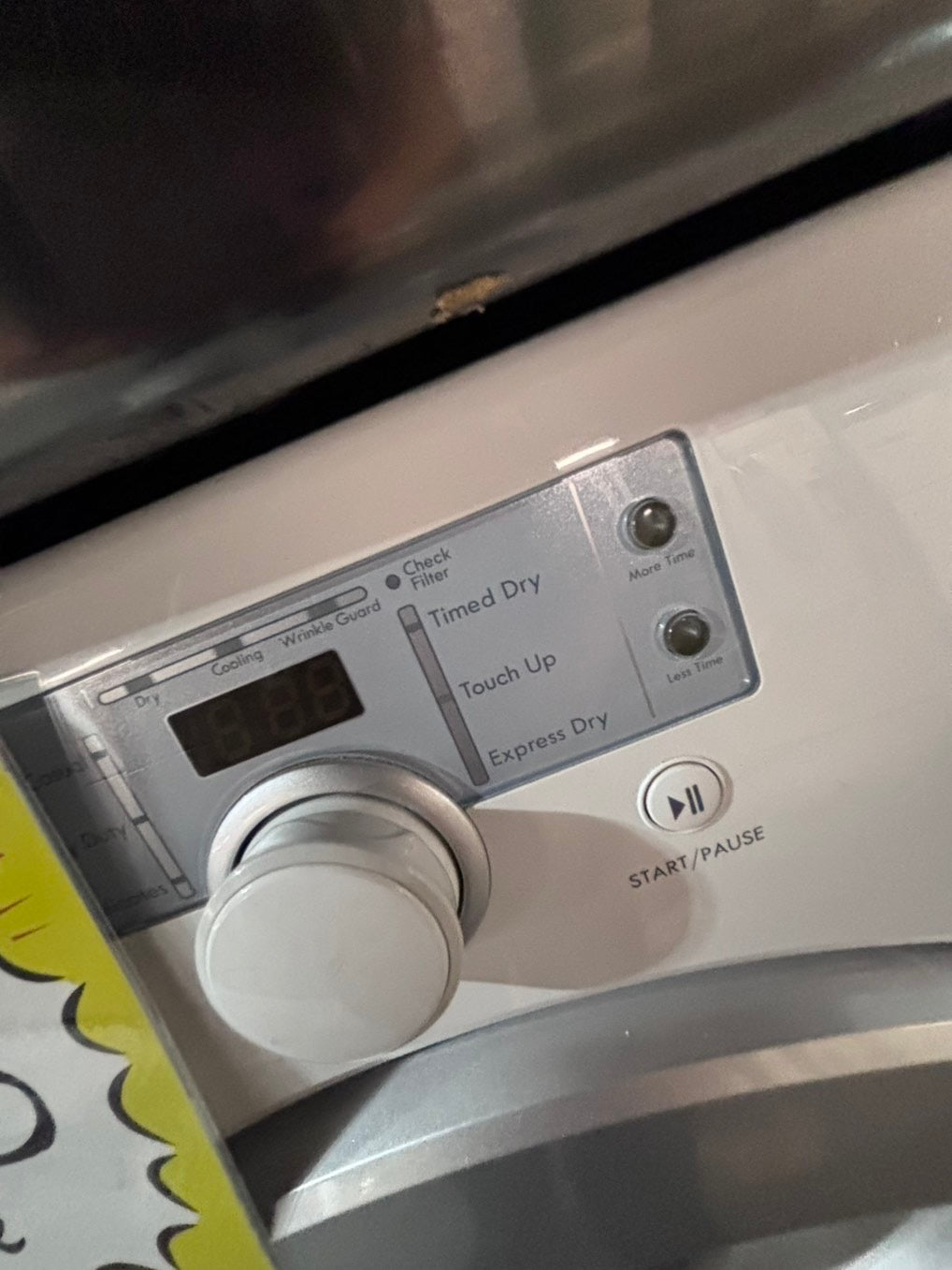 >*special 🔥kenmore  sensor Dry front load stackable electric 220v dryer in off white color used-refurbished 27" #KDFF16B
