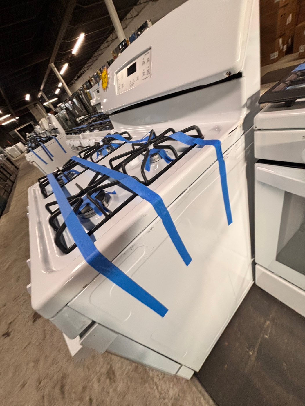 >GE Gas range 4 burner bake broil Hi/Lo self clean in white used-Refurbished 30” #GEA423B