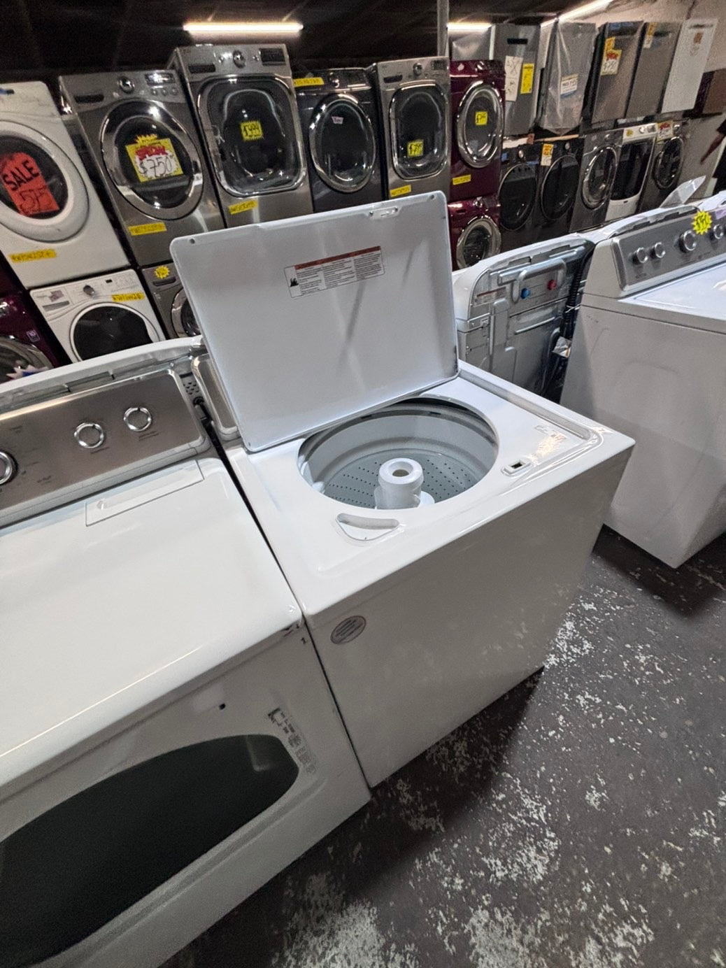 >*Maytag top load washing machine with agitator  & GAS dryer set 27” in #WD975BB used-Refurbished
