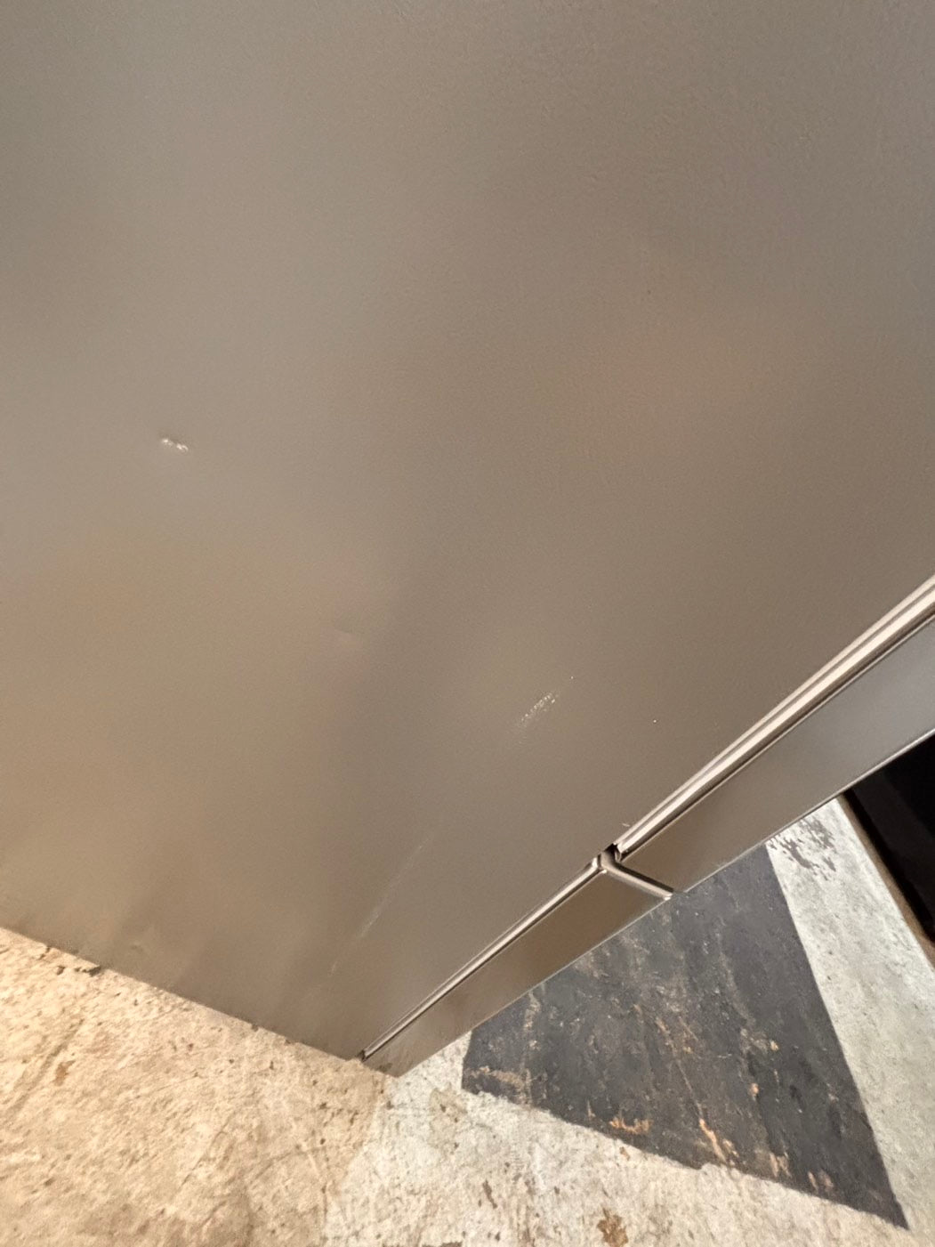 >* LG 33” bottom freezer fridge stainless steel with iced maker inside used -refurbished 30” #LGB5K2B