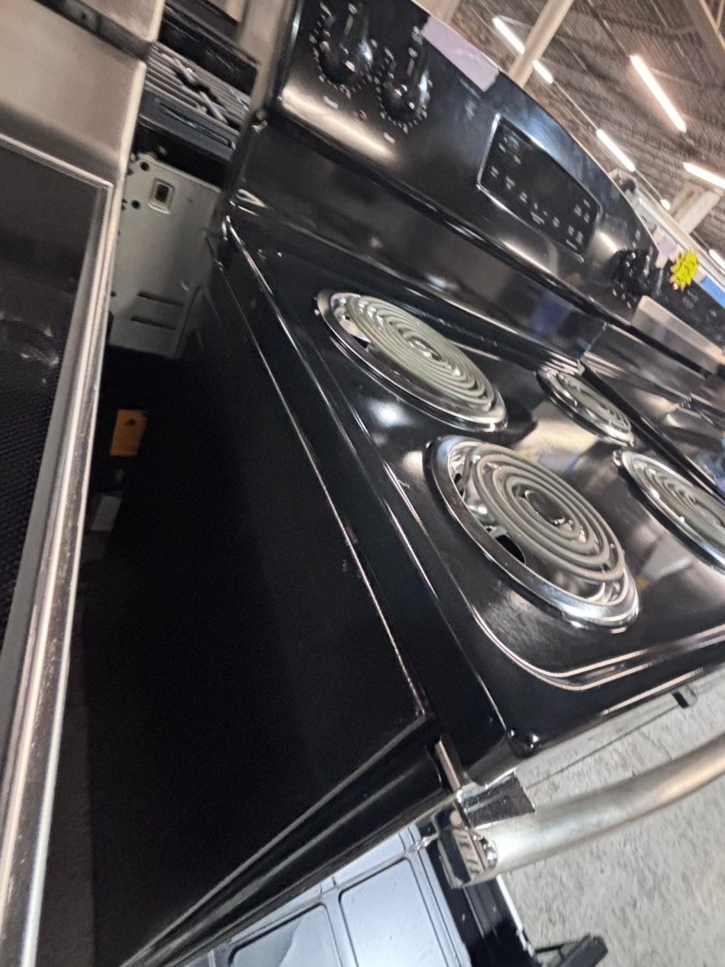 >*GE stainless steel & black electric coil top range coil 220v bake /Broil 4 burner used-Refurbished  great condition 30" #ESCC115B