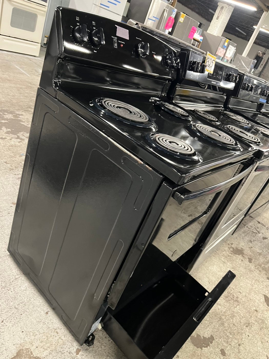=Ge electric coil top electric range coil 220v 4 burner Refurbished bake Broil 30" Black & #ERF56VB