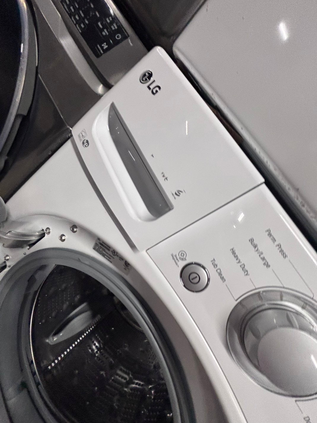 >LG GAS  washer & dryer set front load stackable white   27” in used-Refurbished #WD43GB