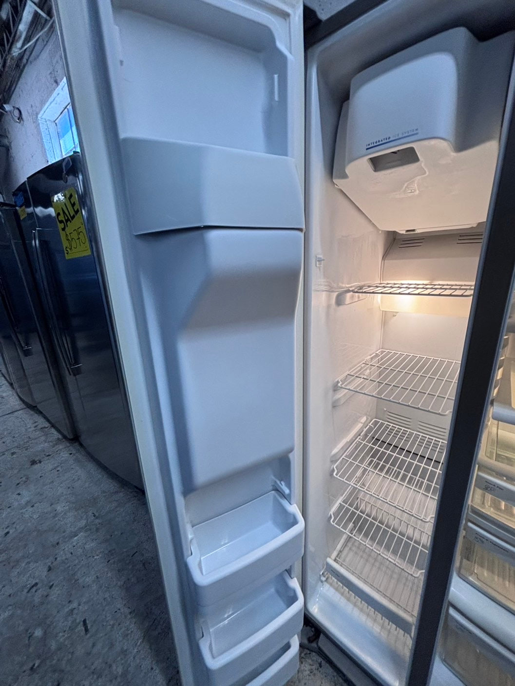 >*36” x 69h GE side by side Refrigerator and freezer stainless steel w/ice water dispenser 36” #SBS36ZB