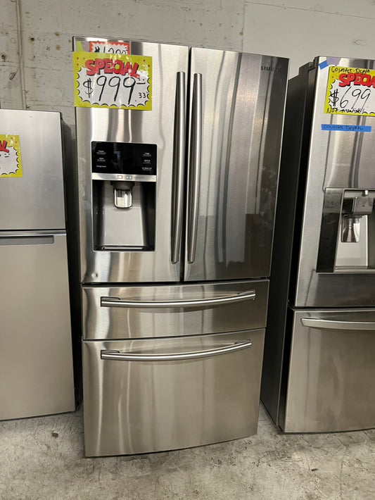 =💥special price‼️Samsung 33” 4- door Refrigerator stainless steel w/ ice & water dispenser 33" #RF2778BB