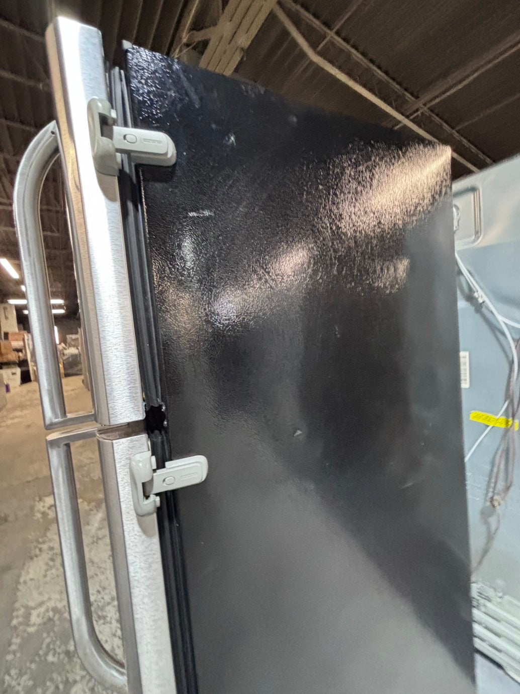 >*kenmore 30”18cu.ft -top freezer refrigerator with ice 🧊 maker inside ,stainless steel color   -used refurbished 30”  #TBF88CB